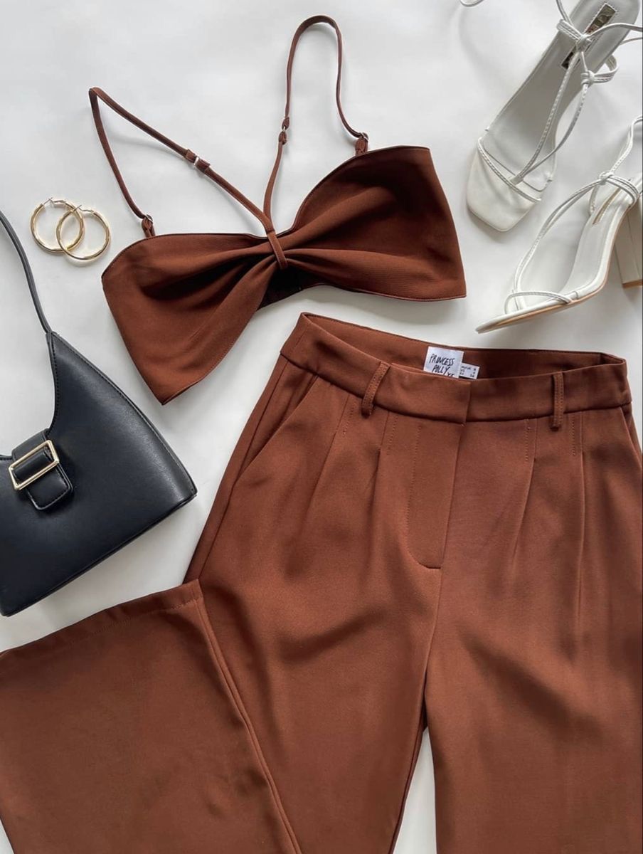 Set femenino: top asimétrico + short falda (Copia) (Copia) (Copia)